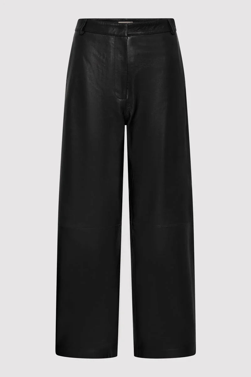 Leather Balloon Pants in Black
