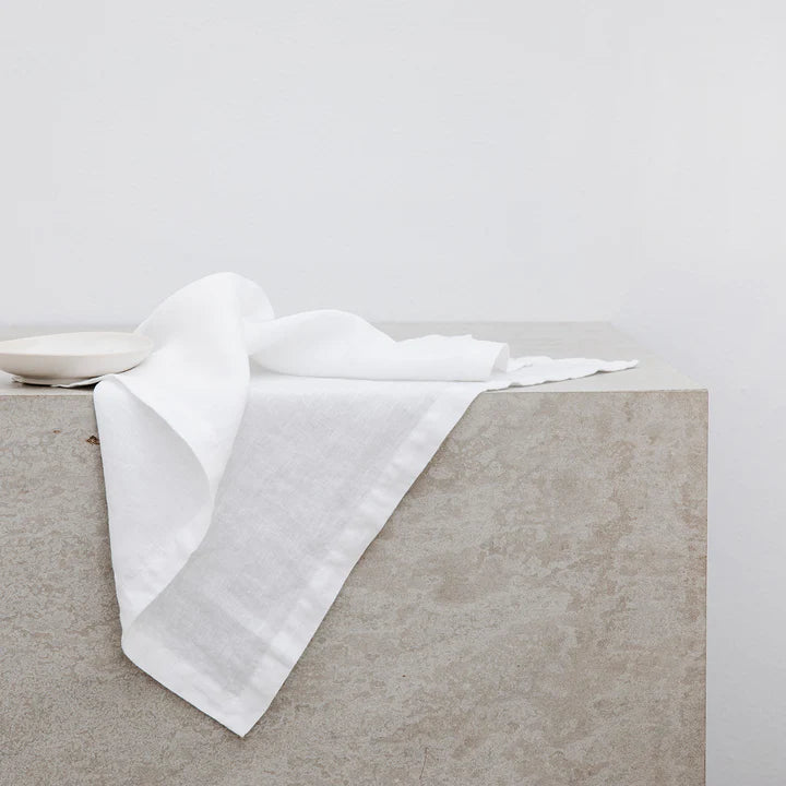 Linen Table Napkins Set of 4 in White