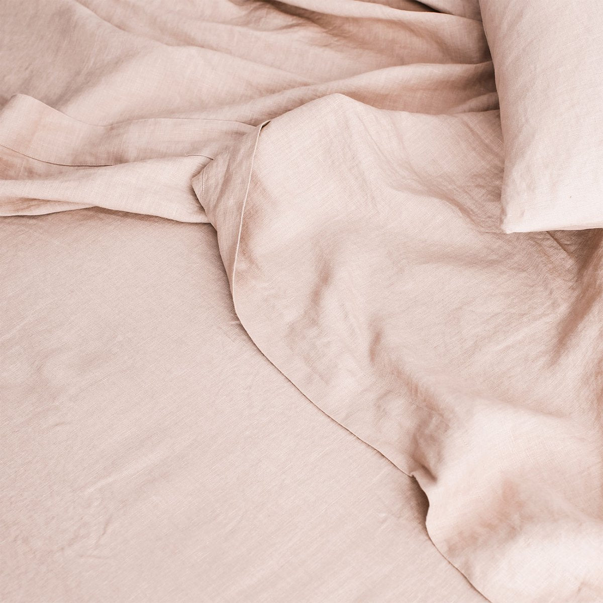Linen Sheet Set With Pillowcases in Blush