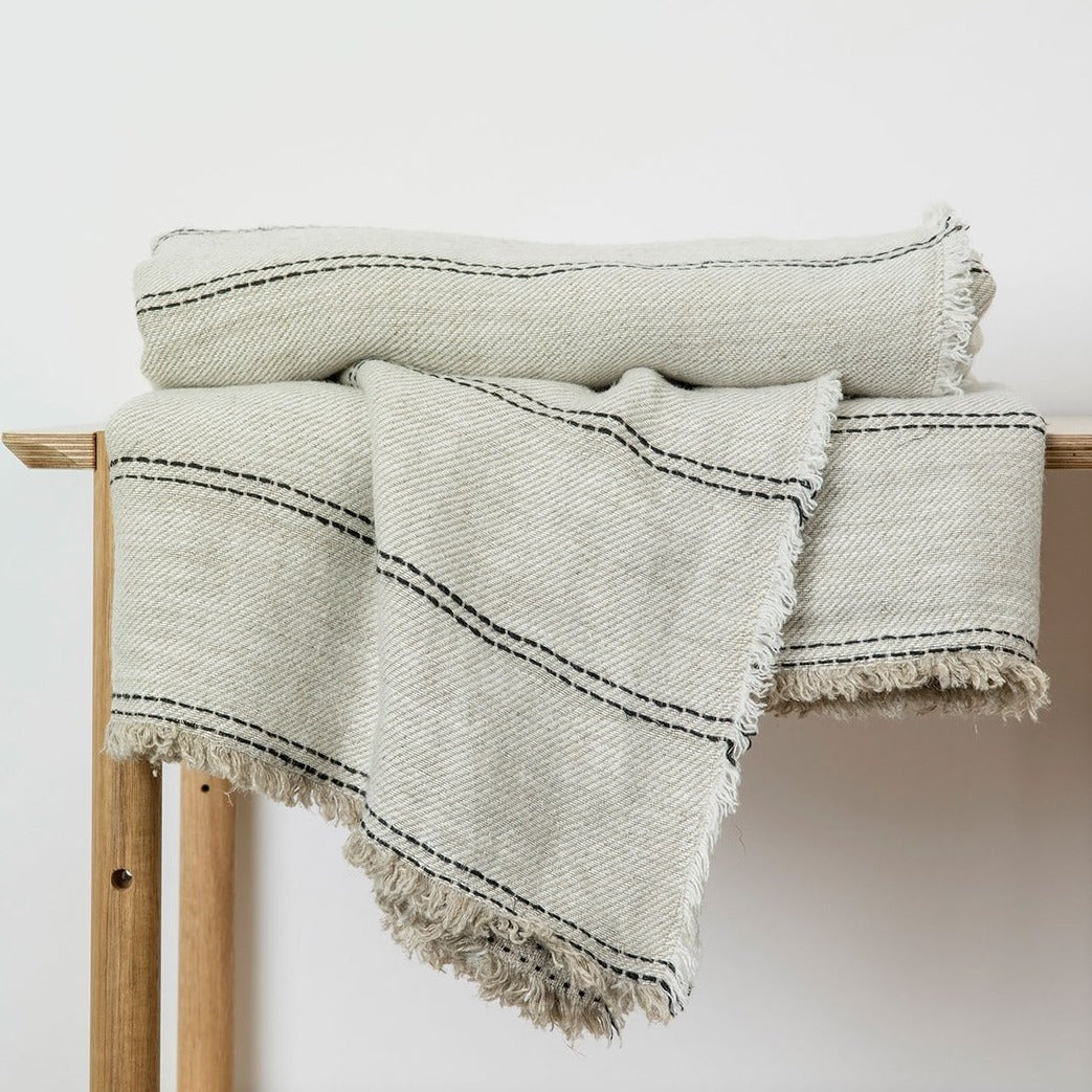Mira Linen Throw in Ana