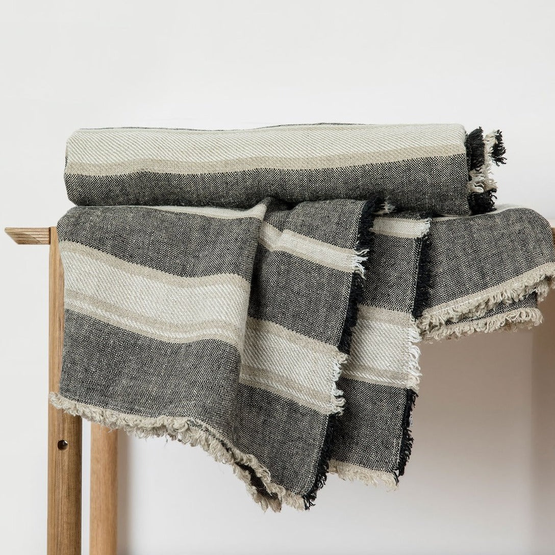 Mira Linen Throw in Enzo