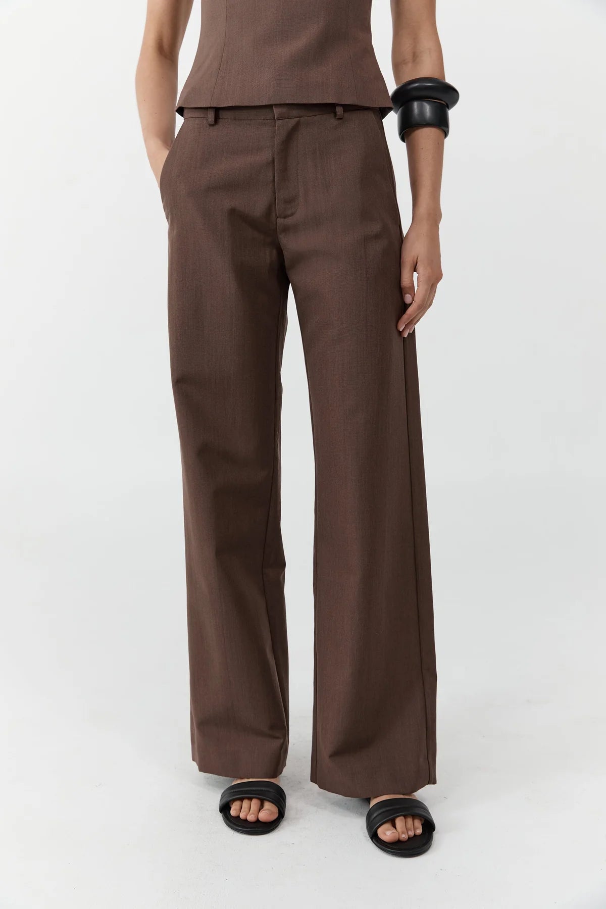 Silk Canvas Carter Trousers in Mud