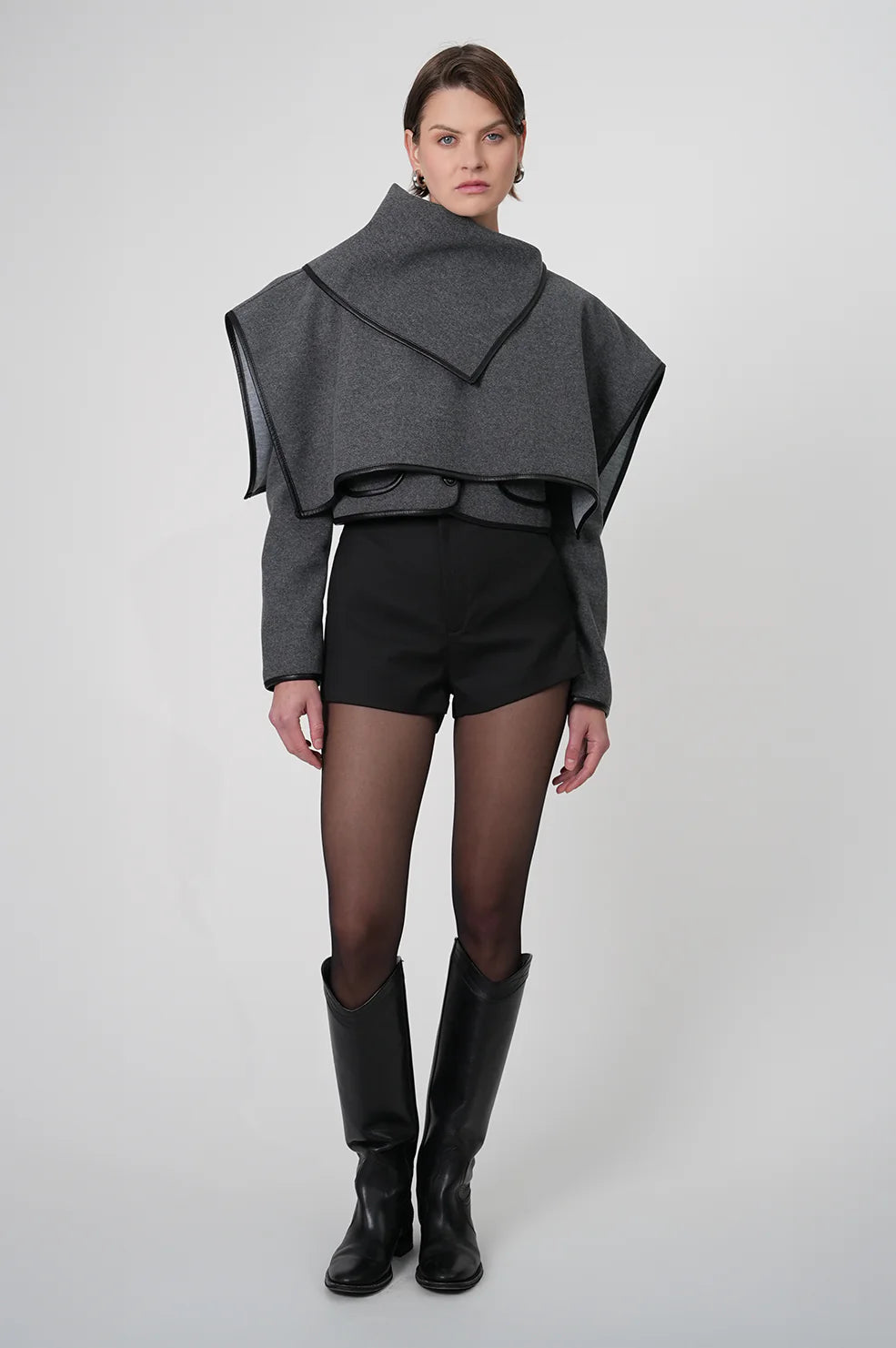 Lea Cape in Grey