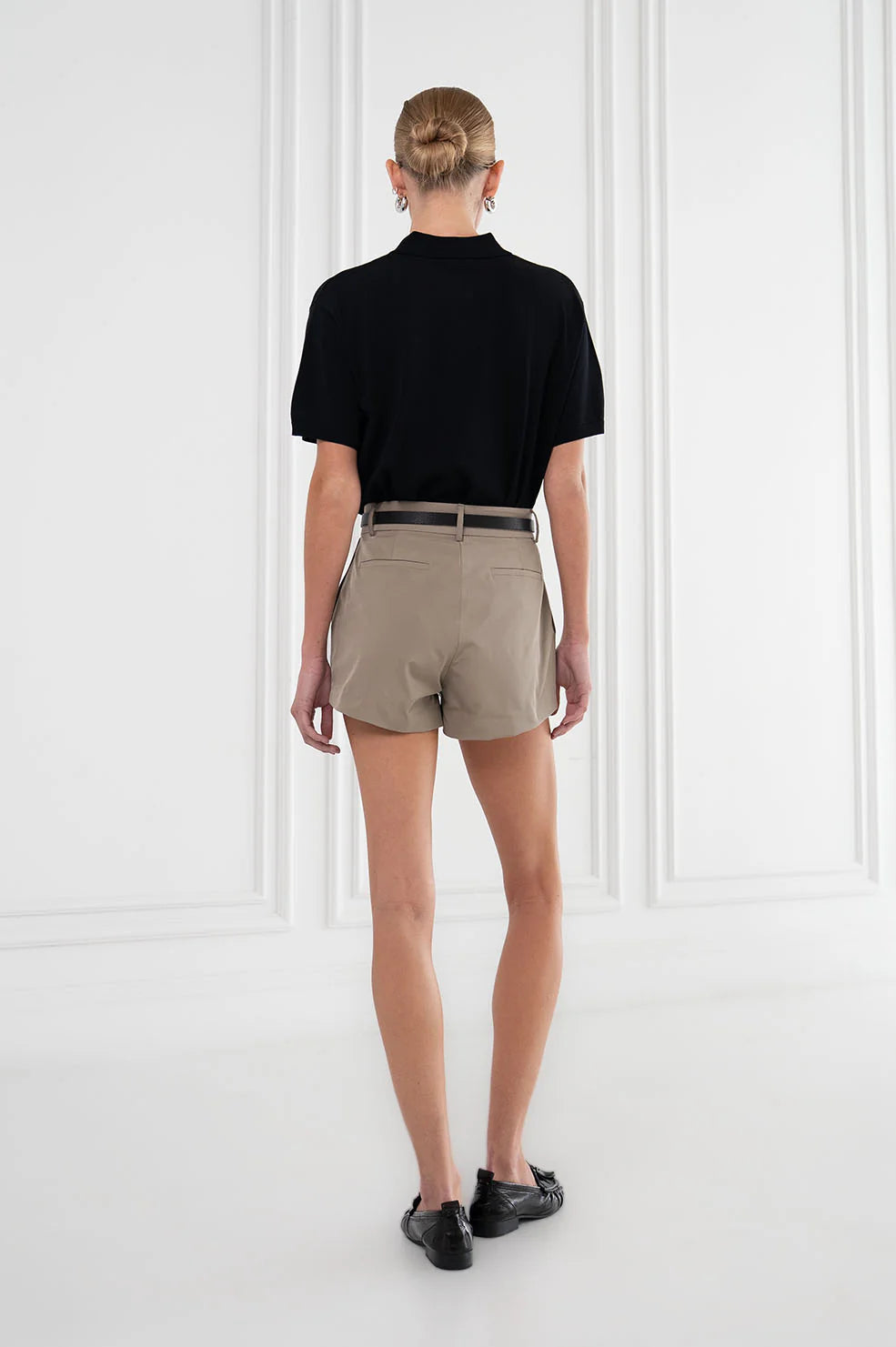 Axel Short in Taupe