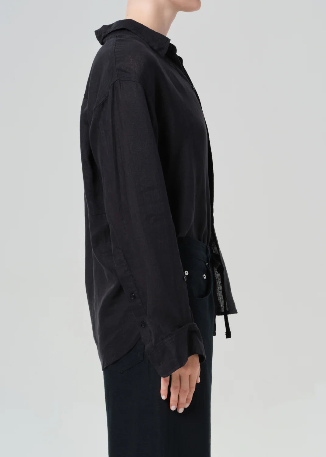 Shrunken Kayla Shirt in Black Linen