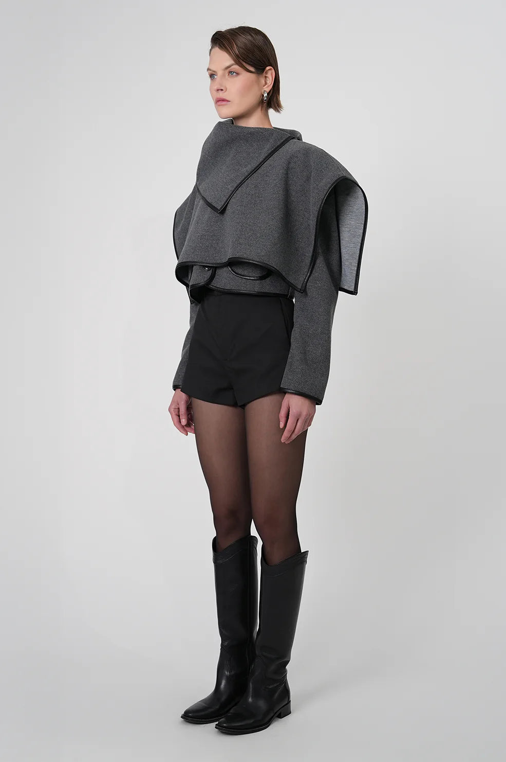 Lea Cape in Grey