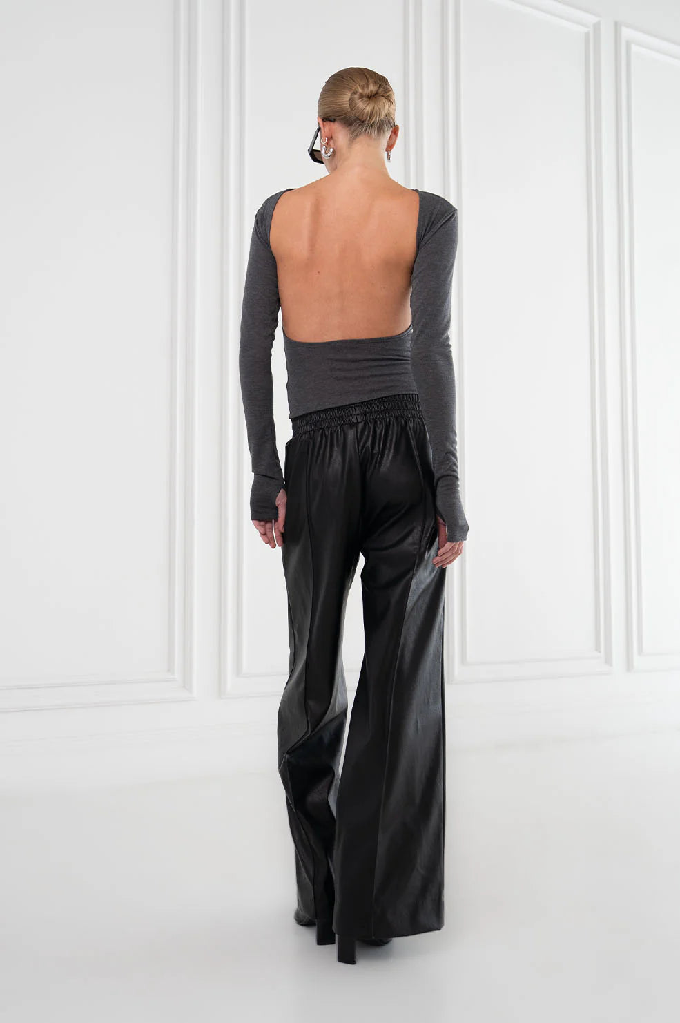 Simone Pant in Black