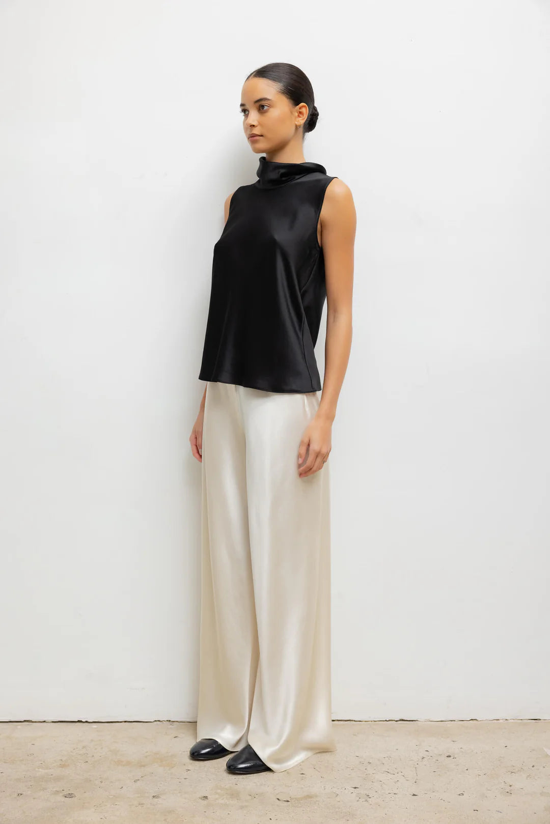 Barb Sleeveless Cowl Neck in Black