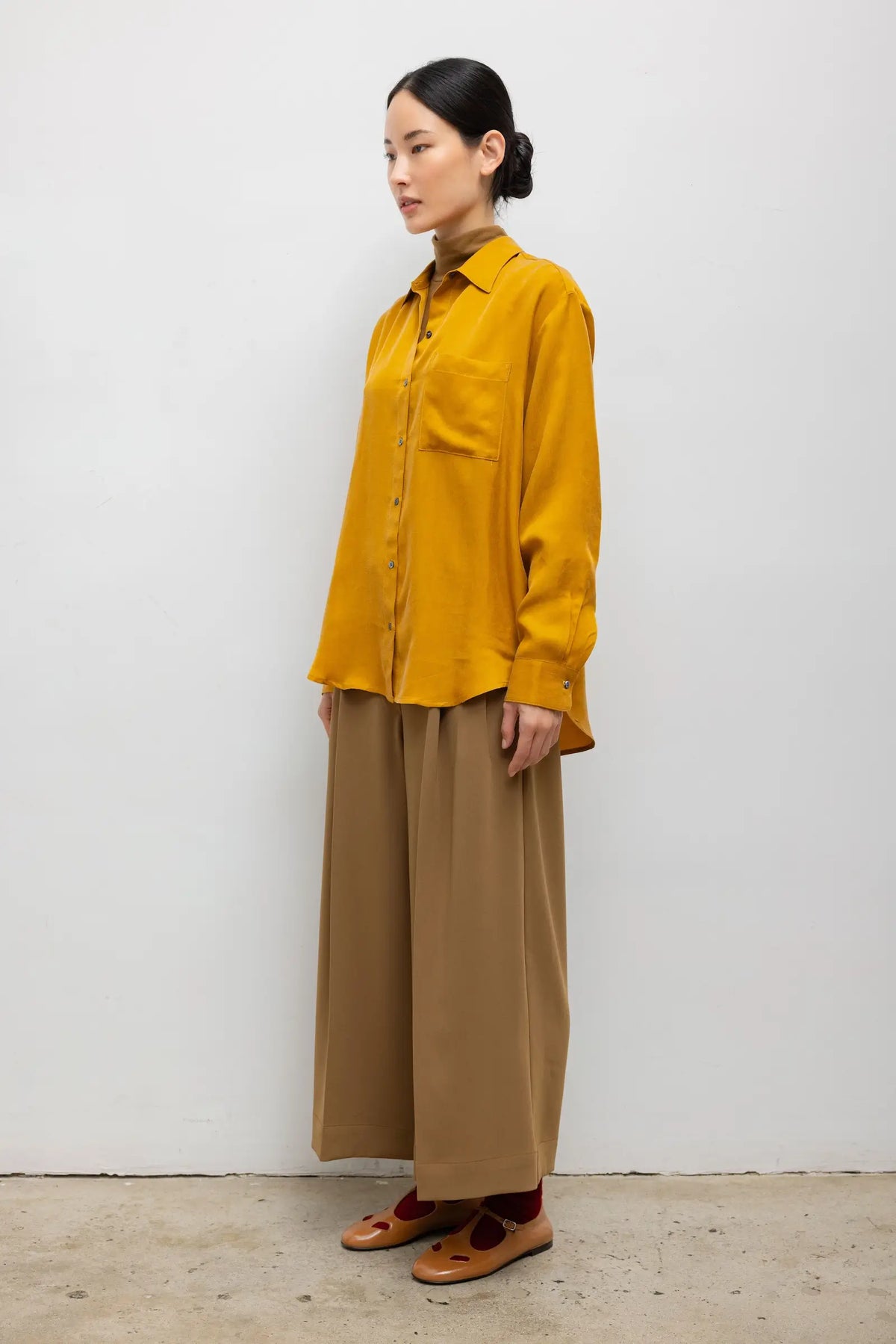 Kim Classic Button Down in Ceres