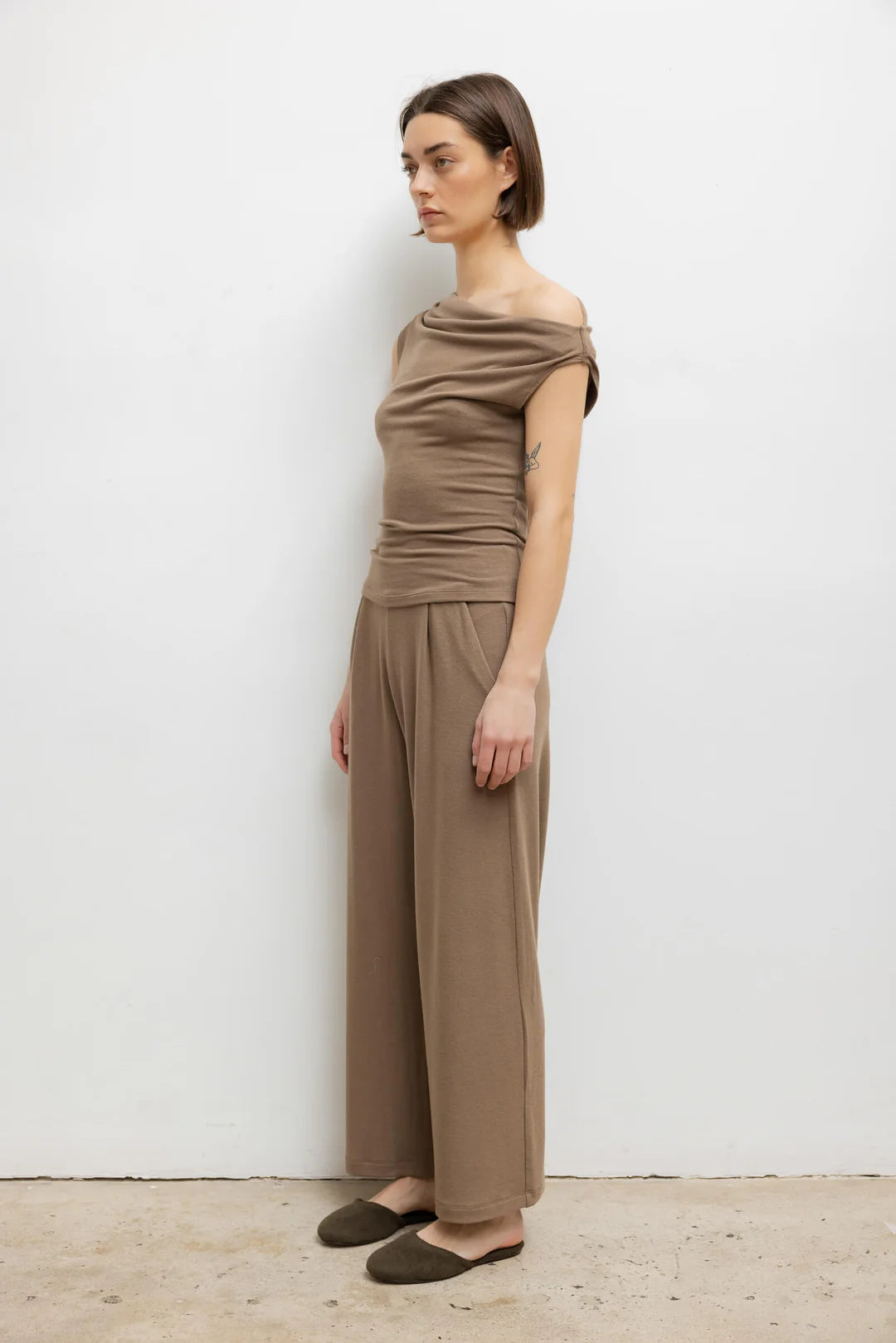 Lauren Ruched Asymmetrical Shoulder Top in Walnut