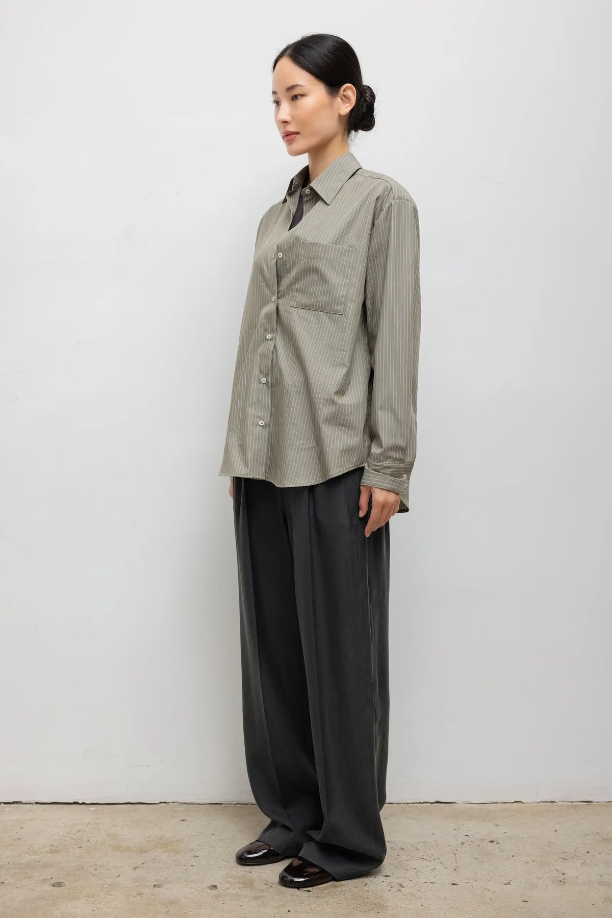 Yoshi Stripe Classic Button Down in Olive Stripe