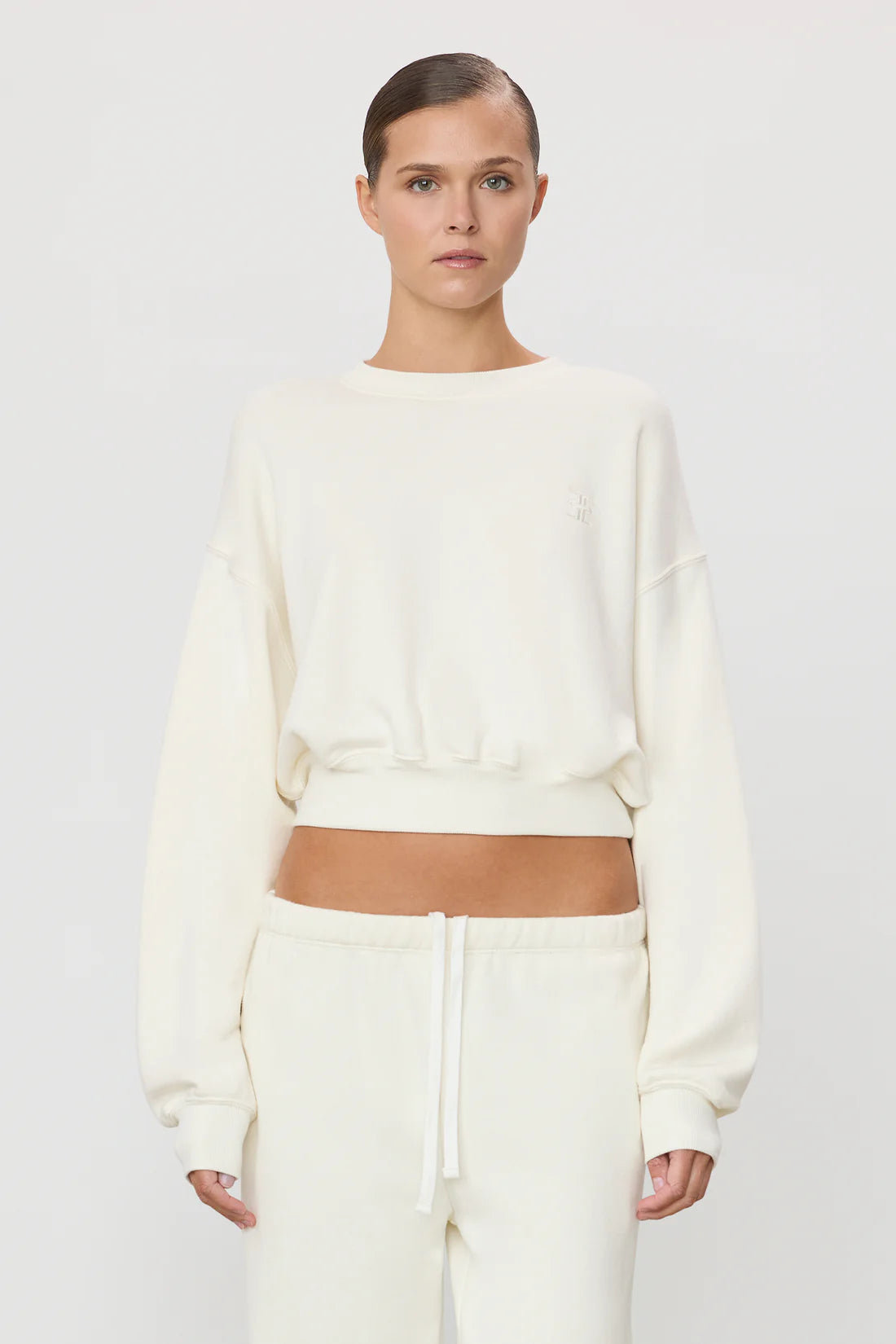 Cropped Crewneck Sweatshirt in Cream