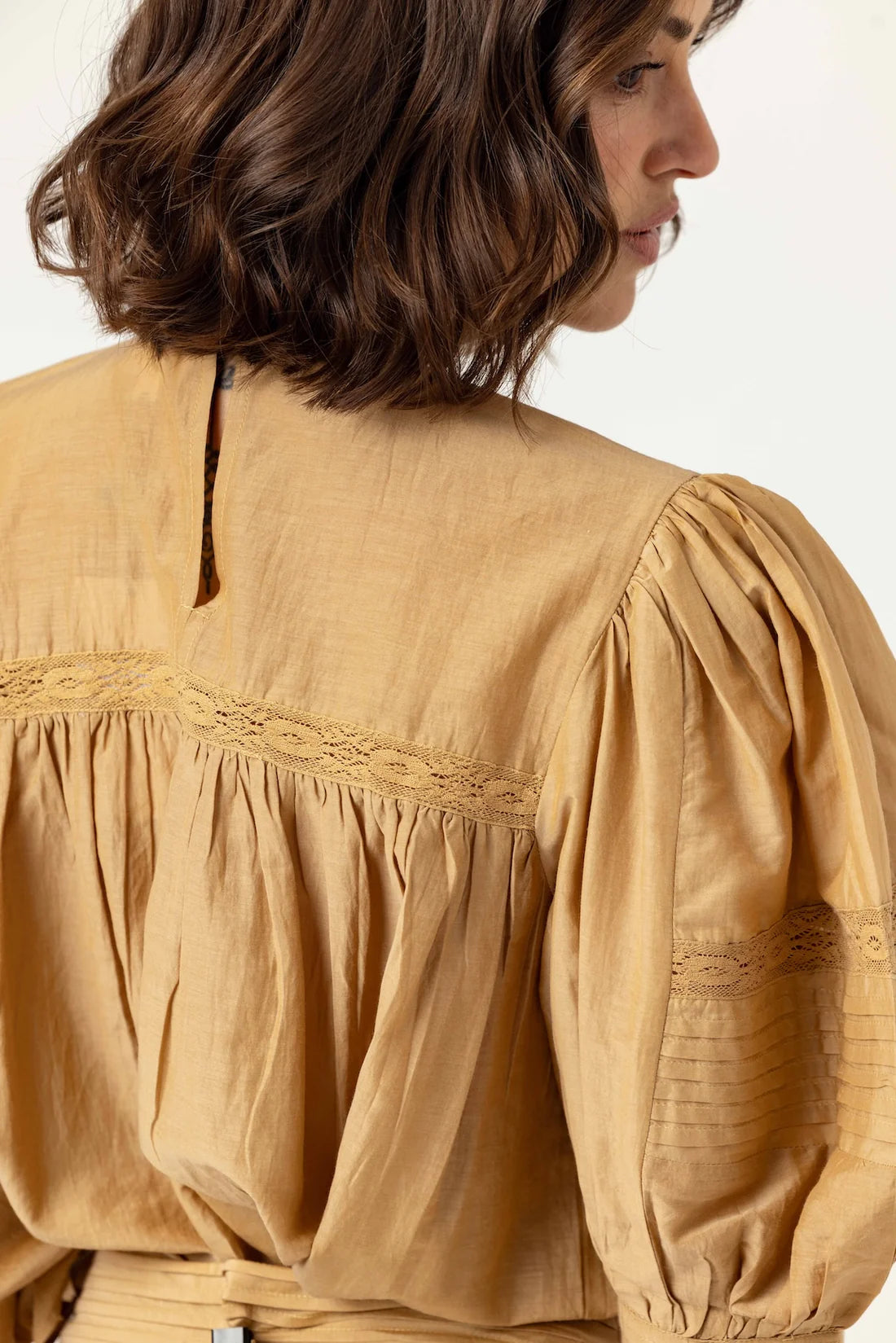 Moni Top in Brushed Gold