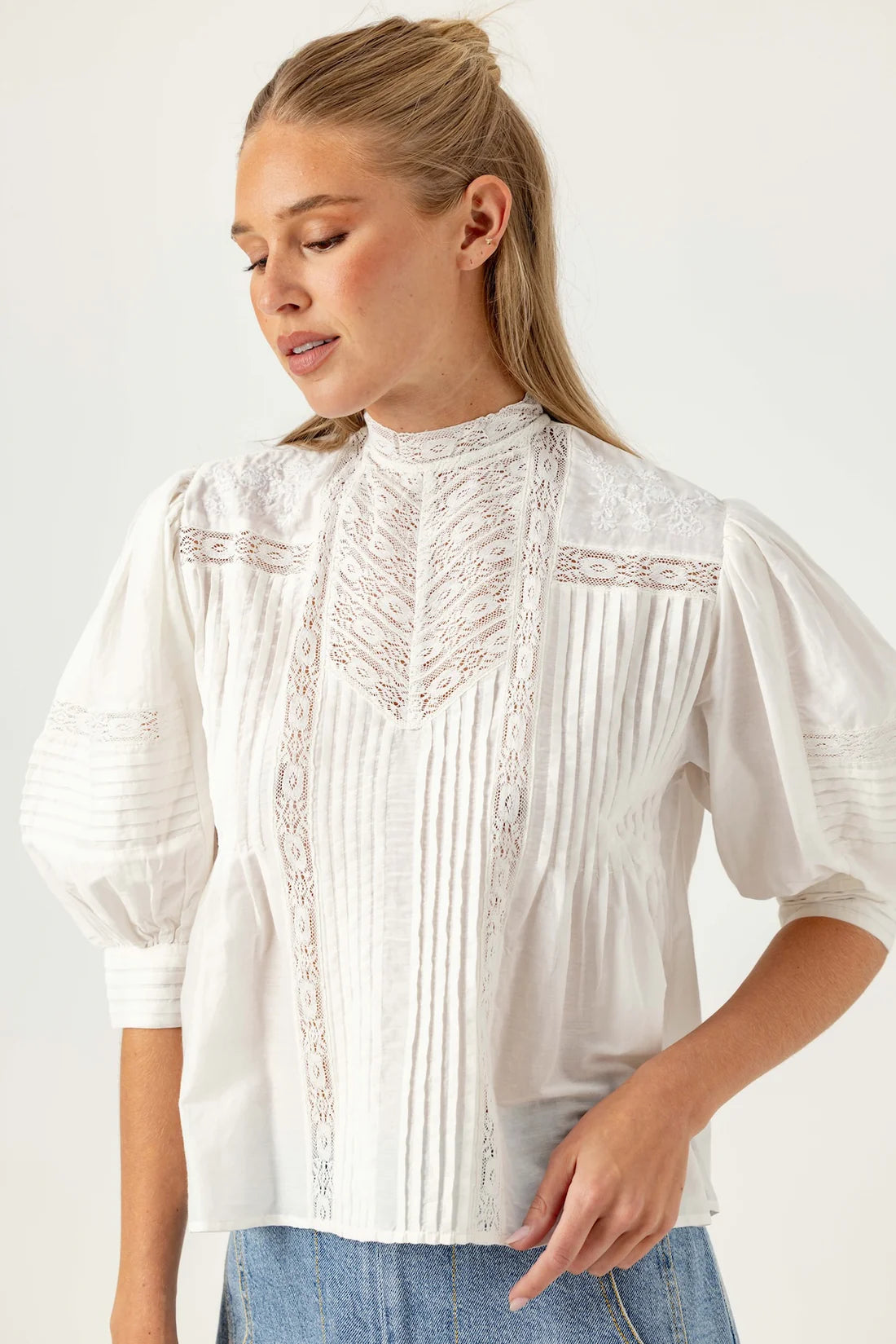 Moni Top in White