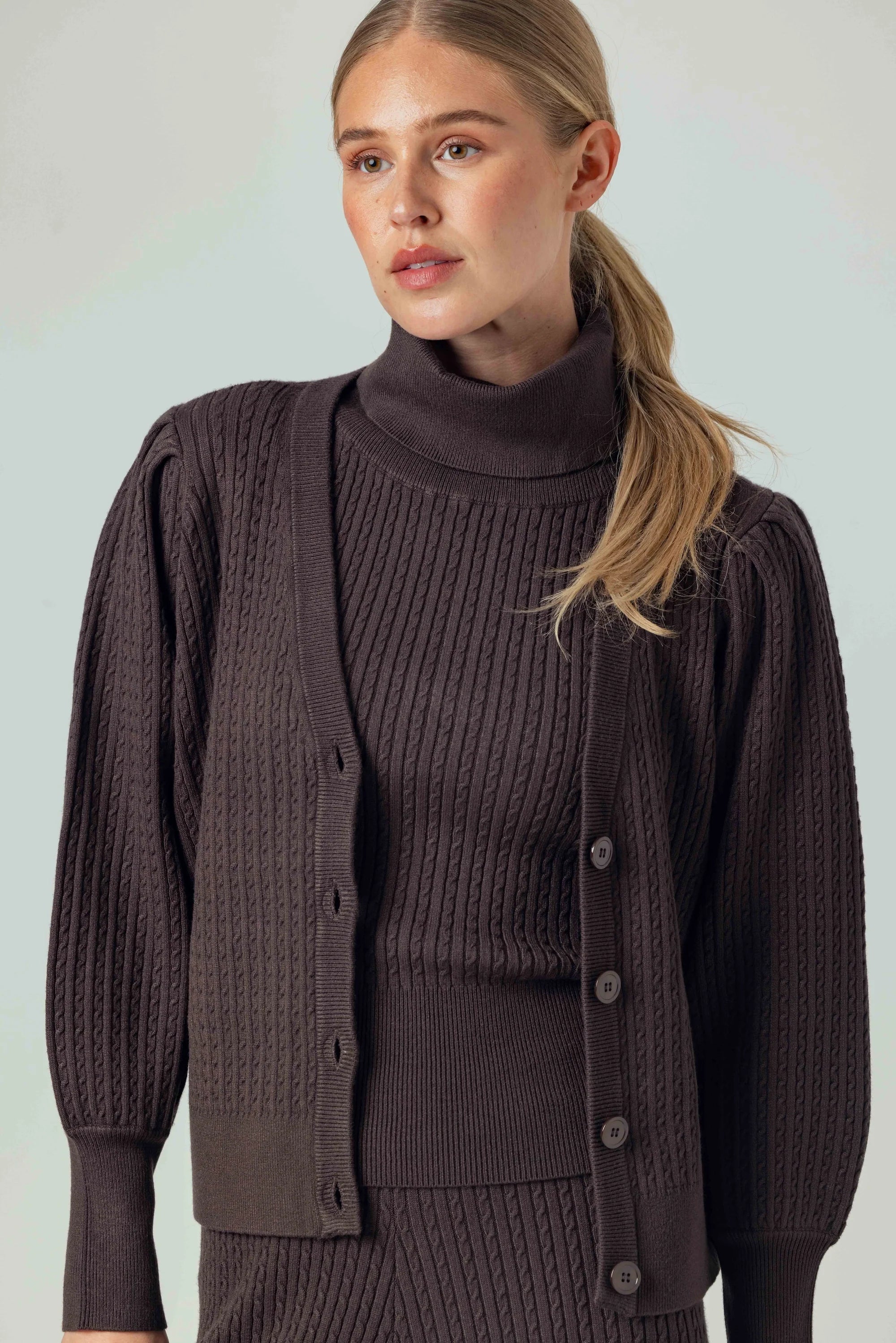 Cable Lavinia Cardigan in Chocolate